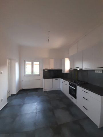 Eladó családi ház, Budapesten, XVIII. kerületben 92.9 M Ft