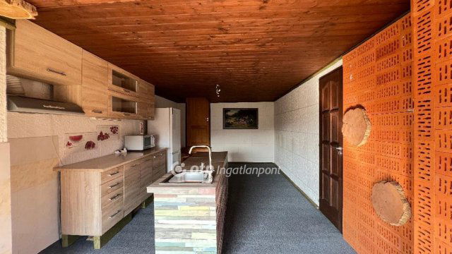 Eladó nyaraló, Egerben 29.9 M Ft, 3 szobás / költözzbe.hu