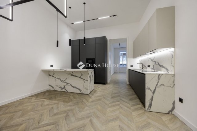 Eladó téglalakás, Budapesten, V. kerületben 299 M Ft, 3 szobás