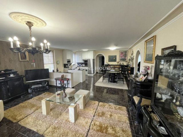 Eladó családi ház, Nyíregyházán 115 M Ft, 6 szobás