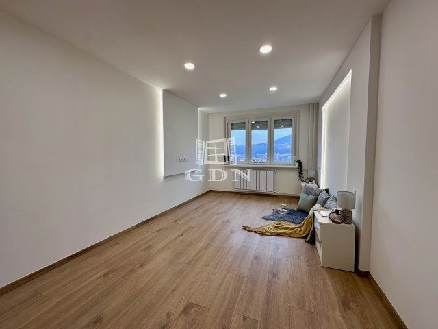 Eladó panellakás, Budapesten, III. kerületben 70 M Ft, 2 szobás