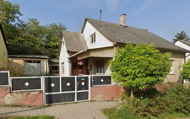 Eladó családi ház, Nyergesújfaluban 35 M Ft, 3 szobás