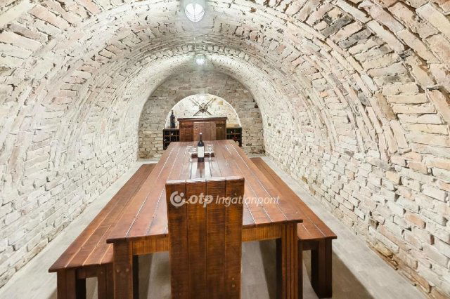 Eladó családi ház, Budapesten, XVIII. kerületben 280 M Ft