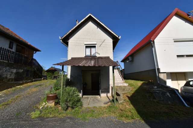 Eladó nyaraló, Bocföldén 4.5 M Ft, 1 szobás