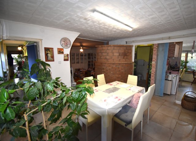 Eladó családi ház, Újcsanáloson 19.9 M Ft, 2 szobás
