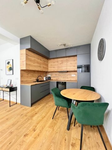 Eladó téglalakás, Szegeden 89.6 M Ft, 3 szobás