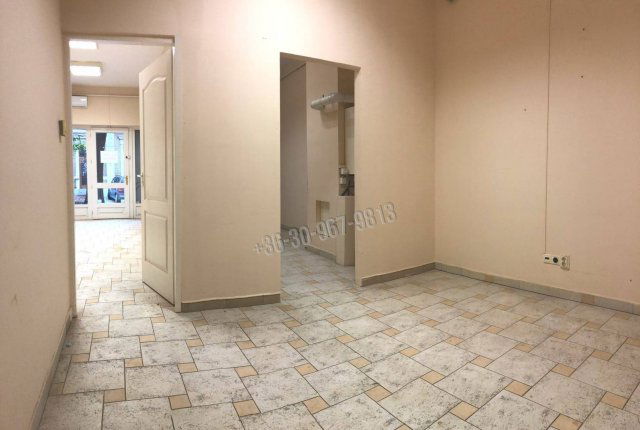 Eladó üzlethelyiség, Békéscsabán, Kinizsi utcában 44 M Ft