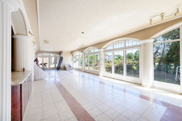 Eladó családi ház, Fóton 149.9 M Ft, 7 szobás