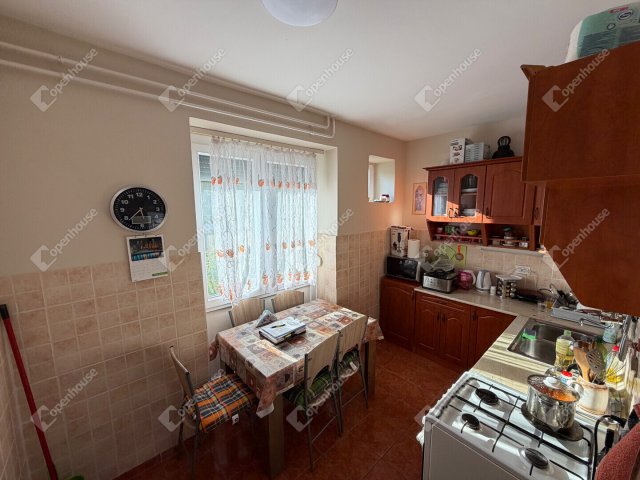 Eladó téglalakás, Zalaegerszegen 41.9 M Ft, 3 szobás