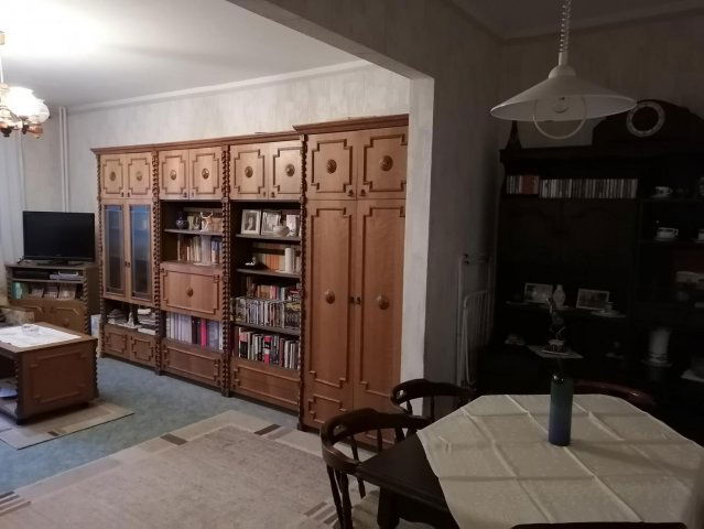 Eladó panellakás, Tatabányán 39 M Ft, 2 szobás