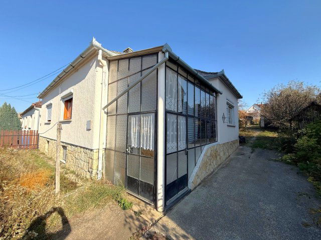 Eladó családi ház, Olaszon 28.9 M Ft, 3 szobás