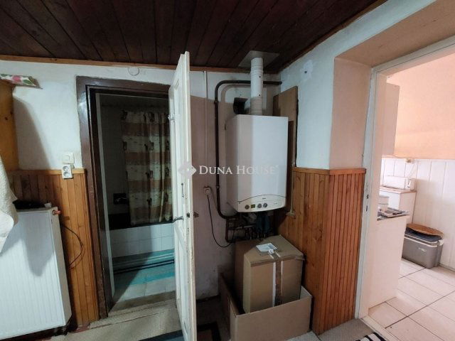 Eladó családi ház, Baján 25.5 M Ft, 3 szobás