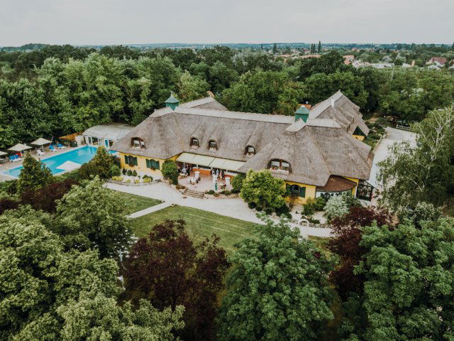 Eladó hotel, Budapesten, I. kerületben 888.8 M Ft, 31 szobás