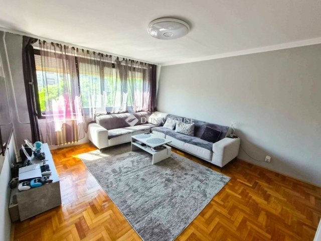 Eladó panellakás, Budapesten, XVI. kerületben 89.7 M Ft, 3 szobás