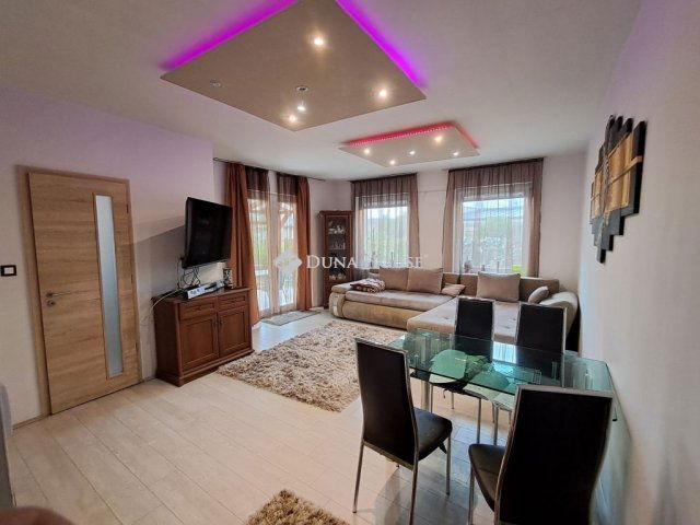 Eladó ikerház, Debrecenben 129 M Ft, 4 szobás