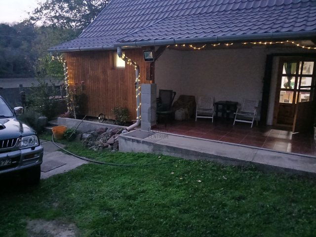 Eladó családi ház, Ozorán 25.775 M Ft, 2 szobás