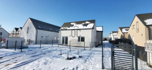 Eladó sorház, Vácon 99.9 M Ft, 3 szobás / költözzbe.hu