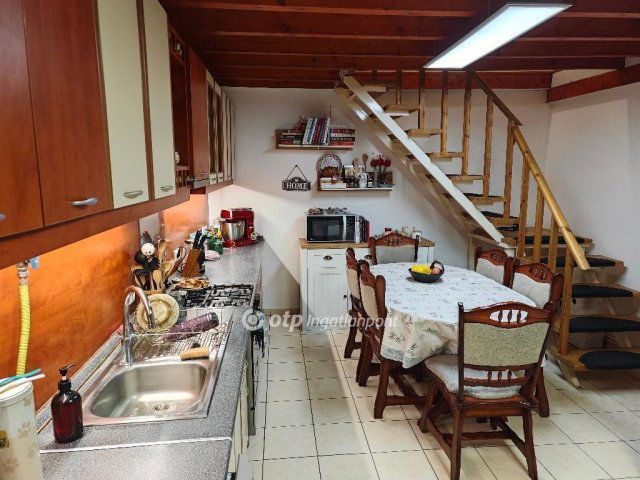 Eladó téglalakás, Szigethalmon 50.99 M Ft, 3 szobás