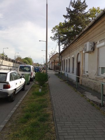 Eladó sorház, Budapesten, XVI. kerületben, Csömöri úton