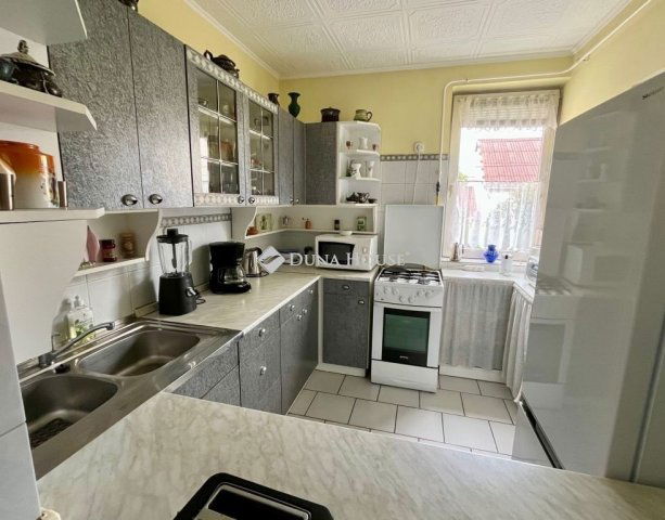 Eladó téglalakás, Szegeden 63.9 M Ft, 2 szobás