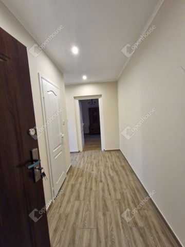 Kiadó panellakás, albérlet, Győrött 200 E Ft / hó, 2 szobás