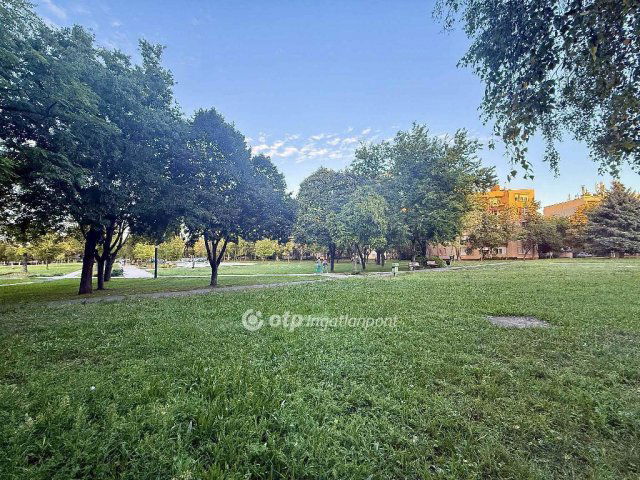 Eladó téglalakás, Budapesten, XXI. kerületben 54.9 M Ft