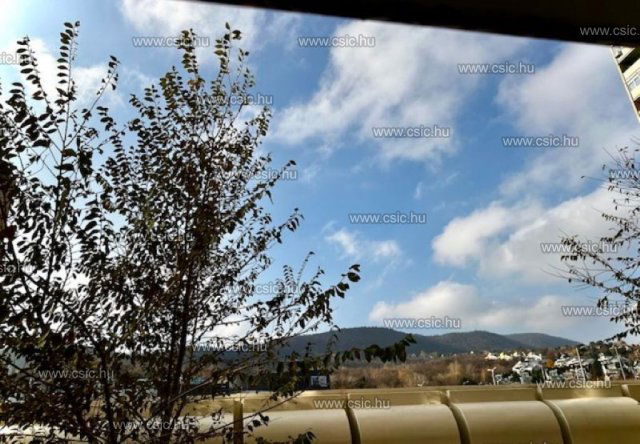 Eladó panellakás, Budapesten, III. kerületben 76.9 M Ft, 3 szobás