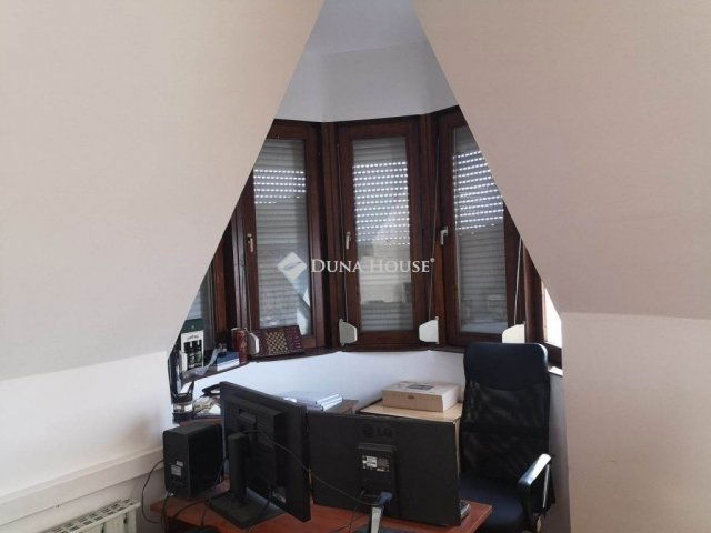 Eladó téglalakás, Szegeden 81.59 M Ft, 5 szobás