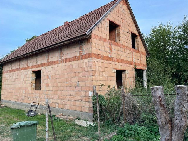 Eladó családi ház, Sávolyon 29.9 M Ft, 4 szobás