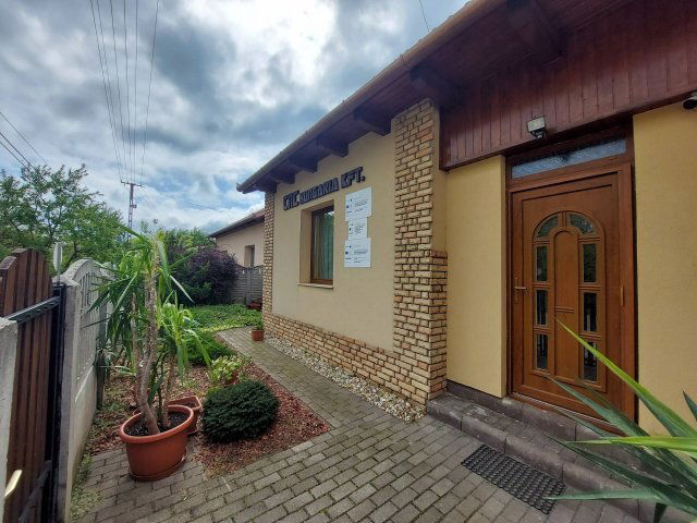 Eladó családi ház, Táton 179 M Ft, 5+1 szobás