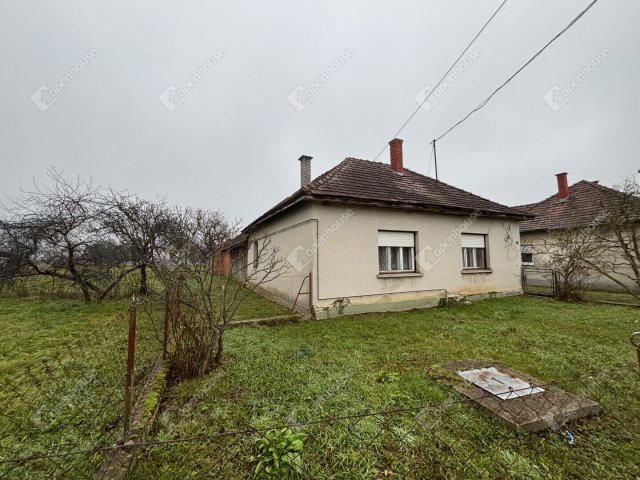 Eladó családi ház, Kálócfán 13.5 M Ft, 2 szobás