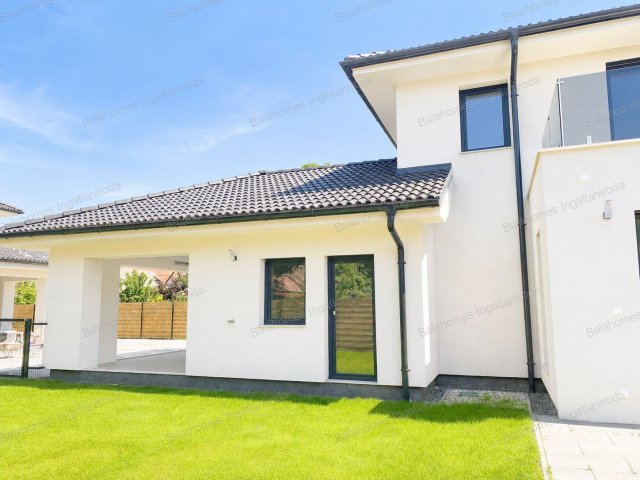 Eladó családi ház, Siófokon 130 M Ft, 3 szobás