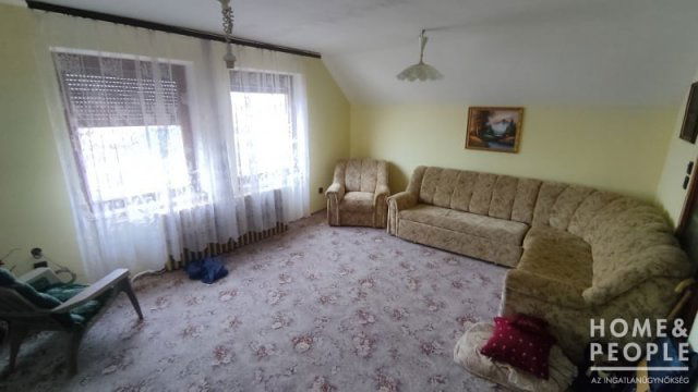 Eladó családi ház, Hódmezővásárhelyen 84 M Ft, 5+2 szobás