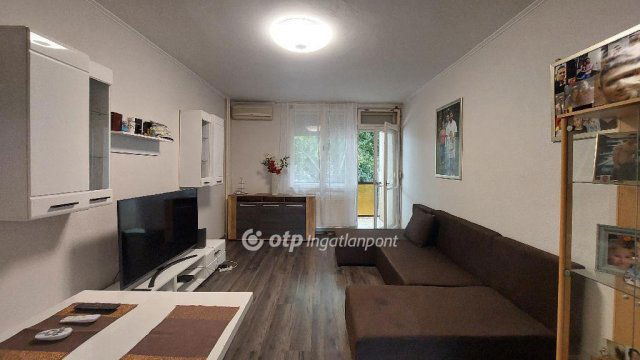 Eladó téglalakás, Budapesten, XIV. kerületben 66.9 M Ft