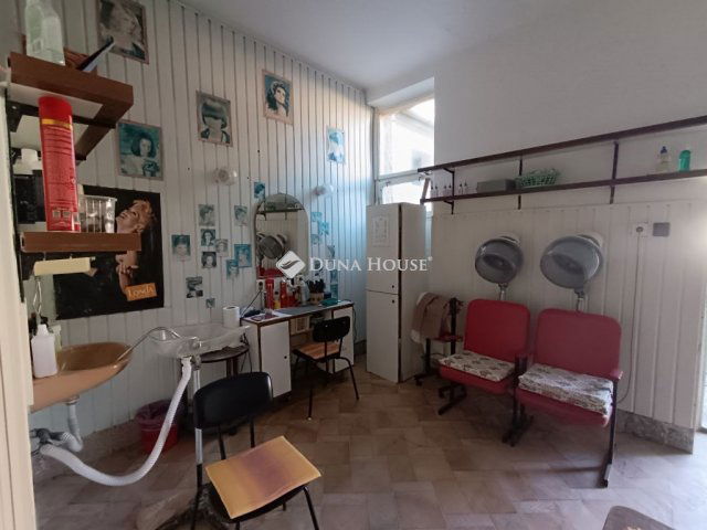 Eladó üzlethelyiség, Gyönkön 3.9 M Ft / költözzbe.hu