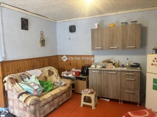 Eladó családi ház, Jászberényben 29 M Ft, 2 szobás