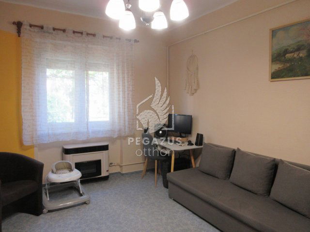 Eladó téglalakás, Ózdon 9.7 M Ft, 2 szobás