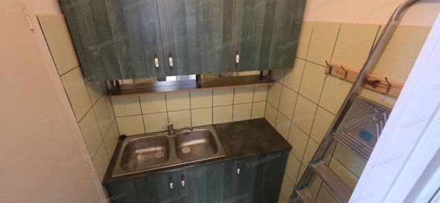 Kiadó üzlethelyiség, Kecskeméten 180 E Ft / hó, 3 szobás