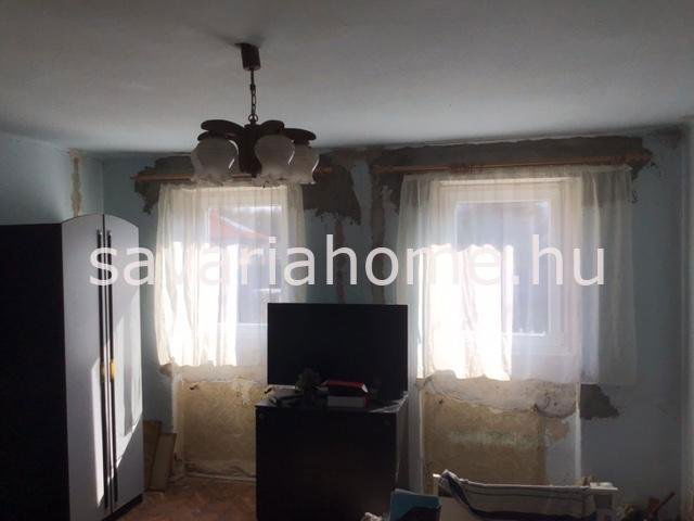 Eladó családi ház, Jákon 20.9 M Ft, 2 szobás