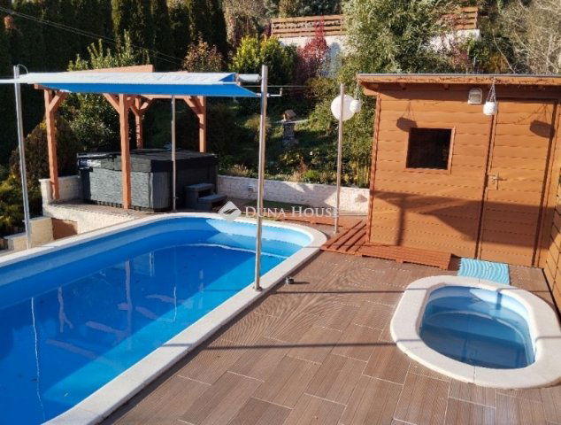 Eladó családi ház, Pilismaróton 248 M Ft, 6 szobás