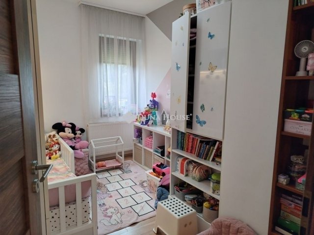 Eladó családi ház, Gárdonyban 229.9 M Ft, 4 szobás