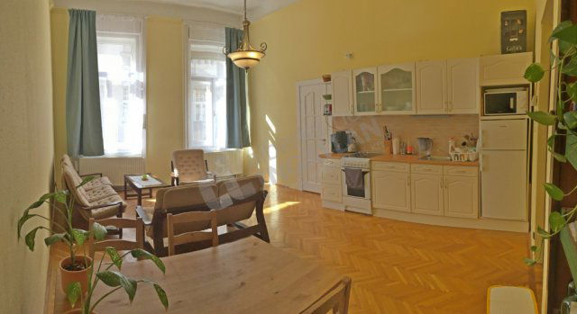 Kiadó téglalakás, albérlet, VI. kerületben, Aradi utcában