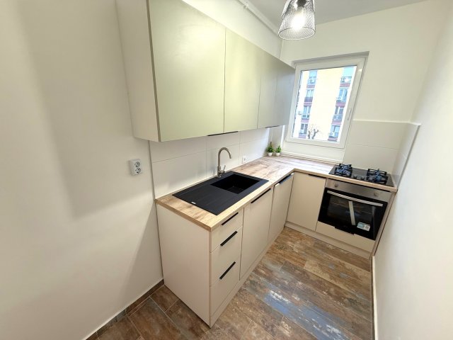 Eladó panellakás, Pécsett 53.5 M Ft, 2 szobás