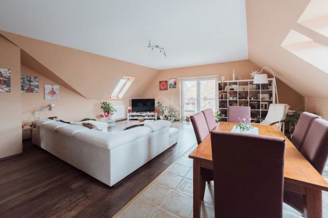 Eladó téglalakás, Herceghalomon 119.9 M Ft, 4 szobás