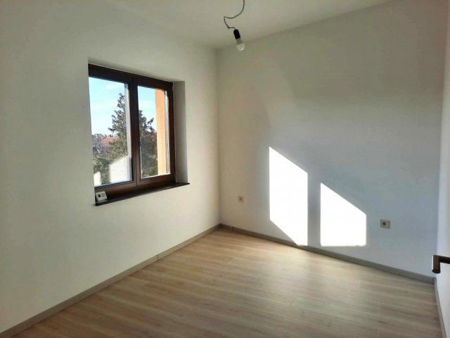 Eladó téglalakás, Hajdúböszörményen 88.99 M Ft, 3 szobás