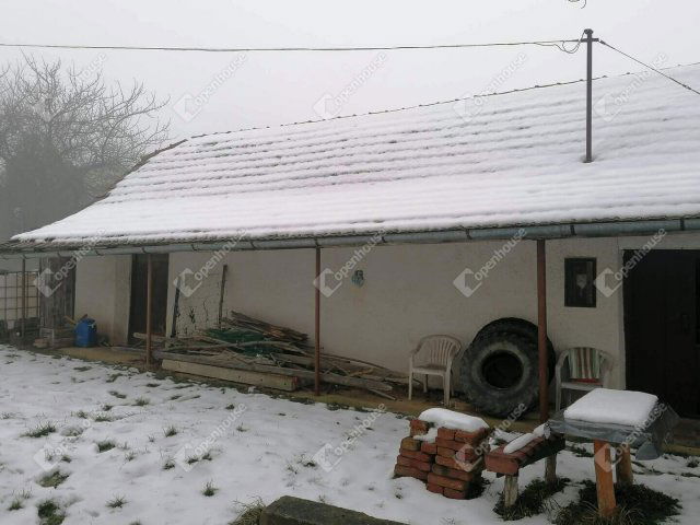 Eladó nyaraló, Pacsán 9.9 M Ft, 1 szobás / költözzbe.hu