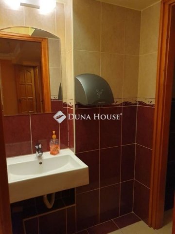 Eladó iroda, Kecskeméten 69 M Ft / költözzbe.hu