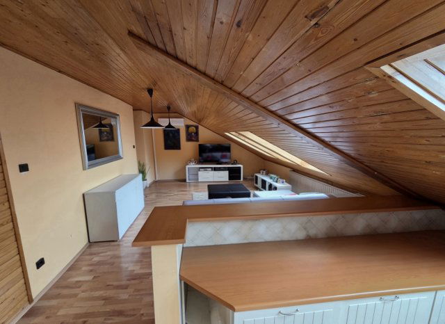 Eladó téglalakás, Székesfehérvárott 71.99 M Ft, 3 szobás