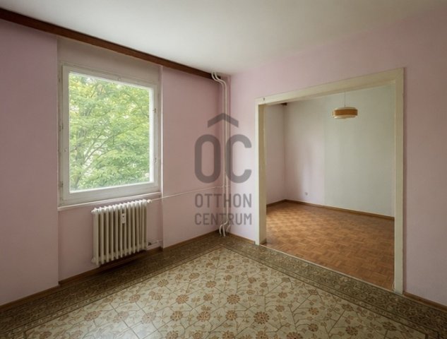 Eladó panellakás, Dunaújvárosban 36 M Ft, 4 szobás
