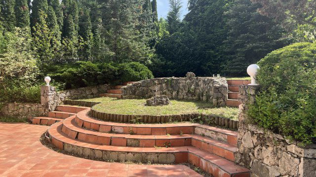 Eladó családi ház, Nagykovácsiban 189 M Ft, 6 szobás